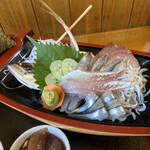 市場食堂 日保丸 - アジ、キビナゴ、カンパチ、釜揚げしらす