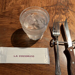 LA COCORICO - おしぼりとカトラリーはセットされていました