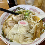 めし・定食　西葉食堂 - ワンタンチャーシュー麺