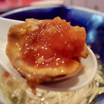 カドヤ食堂 - 黒目の姿だが黄身がトロトロ濃厚な味付玉子（2022年9月）