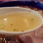 カドヤ食堂 総本店 - 鶏・豚の奥深い旨味がありながら清澄なスープ（2022年9月）
