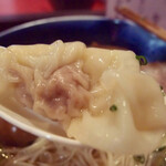 カドヤ食堂 - 大きく重量感のある餡入りワンタン（2022年9月）