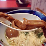 カドヤ食堂 - 柔らかいがシャクシャクした食感の濃い味付けの穂先メンマ（2022年9月）