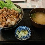一 - カルビ丼のお肉1.5倍