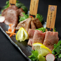 近江牛焼き霜 刺身 ３種類盛り合わせ