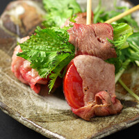 朝恋トマトと山葵の味がする愛彩菜の肉巻き野菜串