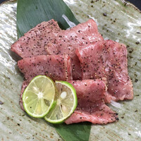 近江牛ウチモモ焼き霜 刺身