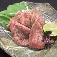 近江牛トウガラシ焼き霜 刺身