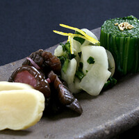 近江野菜の漬物盛り合わせ