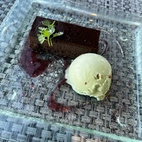 R restaurant & bar -  R restaurant & bar -