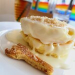 レインボーパンケーキ - マカダミアナッツパンケーキ
