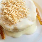 レインボーパンケーキ - マカダミアナッツパンケーキ