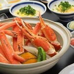 【螃蟹火锅套餐午餐】 可轻松享用螃蟹火锅、螃蟹刺身等螃蟹料理的共5道菜品
