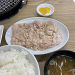 焼肉・定食・冷麺 味楽苑 - ささまホルモン（塩）定食880円