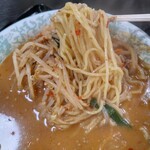 小平飯店 - 激辛ミソラーメン770円(税込)
            激辛結構辛いけど大丈夫ですかと確認されただけありしっかり辛さを感じられます。
            味噌も濃くて美味しい♪こりゃライスも合うね！
            激辛バージョン色々試してみたくなりました♪