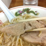 ラーメン二郎 - いつもより厚いな