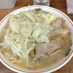 ラーメン二郎 - アブラ固まりだ！