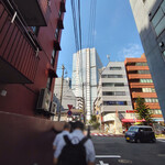 ラーメン二郎 - 青空って久々で見たな