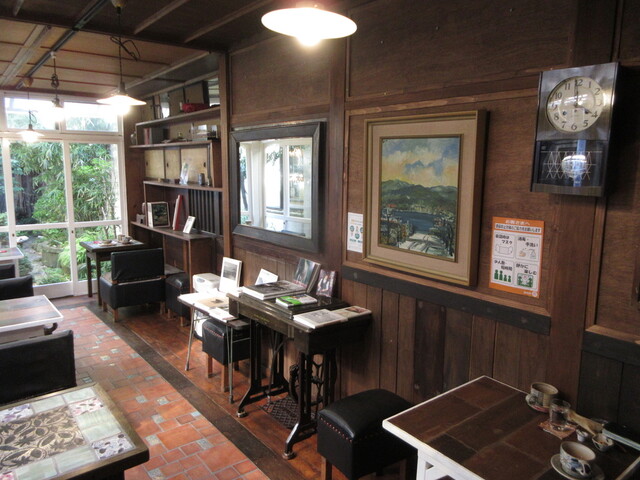 昭和9年築の旧梅津商店の中にある隠れ家カフェ♪　十字街の散策ついでに♪ : 箱庭カフェの写真