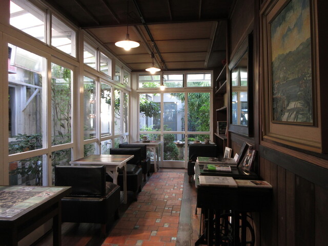 昭和9年築の旧梅津商店の中にある隠れ家カフェ♪　十字街の散策ついでに♪ : 箱庭カフェの写真