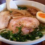 琉球らーめん　虎 - 虎・特製ラーメン塩味