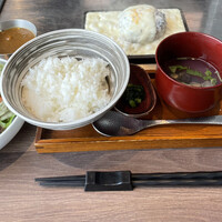 鉄板和食とワイン 萬鉄 - 