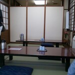Kanazawaya Gyuu Nikuten - 客室の一部(４人掛け座卓３卓、２人掛け座卓１卓)(R4.9.26撮影)