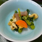 金澤屋牛肉店 - ステーキ丼に付く小鉢(R4.9.26撮影)