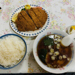 日進軒 - ロース特カツライス（1,500円）とミニワンタン（300円）