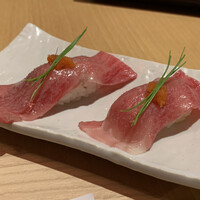 近江うし焼肉 にくTATSU 銀座店 - サーロイン炙り寿司