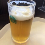 旭山動物園東門レストラン カムイチカプ - 大雪地ビール（６００円）をジョッキで飲むならば店内に。
