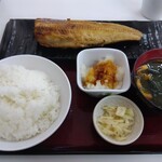 Yokkaichi Himono Shokudou - 定食にして750円税込。