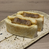 近江うし焼肉 にくTATSU 渋谷店 - やわらかタンカツサンド