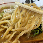 豚骨中華そば がんたれ - 小麦感豊かな平打ち太麺