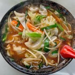 台方ラーメン - 料理写真:ボリュームたっぷり野菜ラーメン