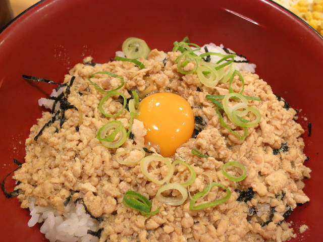 とり そぼろ 丼