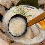 九州ラー麺 加虎 - スープ