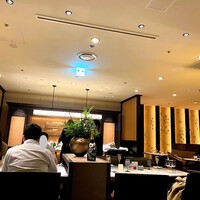 ブッフェアンドカフェ スロープサイドダイナー ザクロ - レストラン店内②
