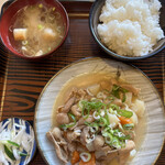 Tonkatsu Takano - モツ煮定食　800円