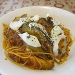 カフェレストラン ホット・ベリー - ナスとモッツァレラチーズのスパゲッティ