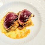 La Brianza - トゥッフォリの中にリゾット豚ラグーソース鹿の生ハム乗せ。すごいご馳走感のお料理!! サラサラな食べ口のリゾット的なものが詰められた大きなパスタが旨みたっぷりのラグーソースと生ハムでグレードUPしてる☆