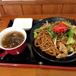 俺の中華たなか家 - 少々待機後「焼きそば」着盆＼(^o^)／