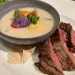 Royal Garden Cafe - ソース別添え！このソースがとても美味