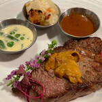 Royal Garden Cafe - ウニとステーキって合うんですね。これもソース別添えにしてもらった。