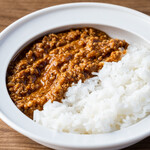 焼肉とワイン 鳶助 - 仔羊で本格的、仔羊のキーマカレーライス