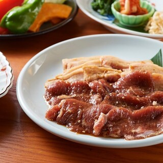 北海道名物！生ラムのジンギスカンを提供