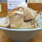 Chamoriramendaijirou - ラーメン小、肉・野菜増し