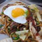 SHIMIZUYA - 2013/4再訪　道頓堀焼きそば（スジコン・目玉焼きトッピング）