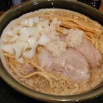 麺家 こころ - 燕三条煮干し背脂ラーメン