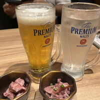 肉と日本酒いぶり 有楽町店 - ビール＆ゆず酒水割り＆お通し